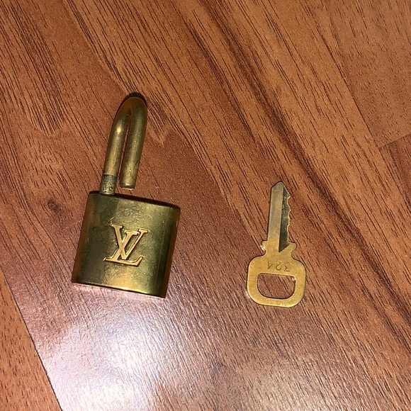 Authentic Louis Vuitton Lock and Key #324 - Picture 2 of 6